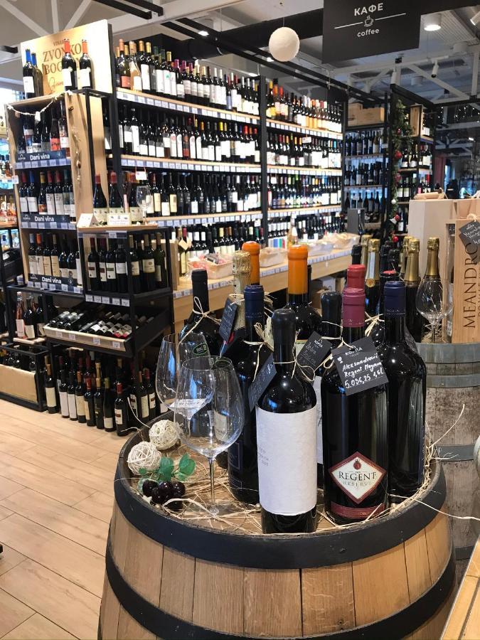 Korpa Deli Rooms Novi Sad Eksteriør bilde